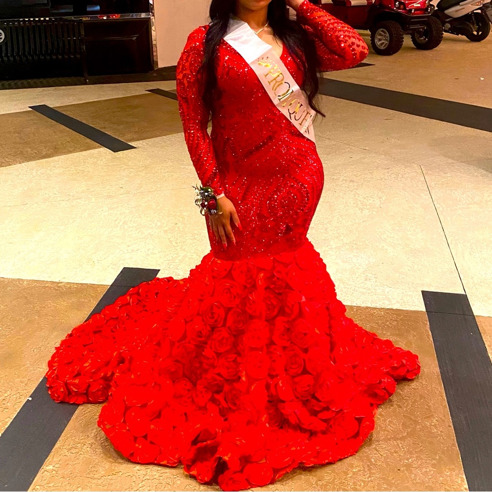 Red Prom dress